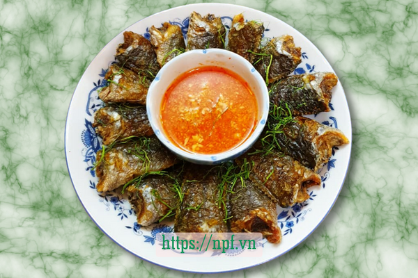 Cá rô đồng chiên giòn