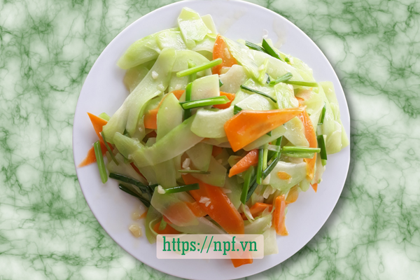 Su su xào cà rốt Su su xào cà rốt